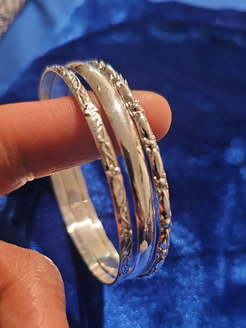 Silver Floral Stackable Bangle Set - Women's Jewelry - Picture 2 of 5